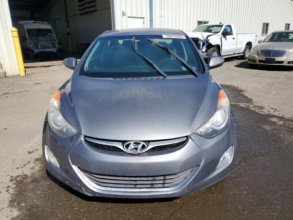 Снимка 5 от търг – 2013 HYUNDAI ELANTRA с VIN 5NPDH4AEXDH317028