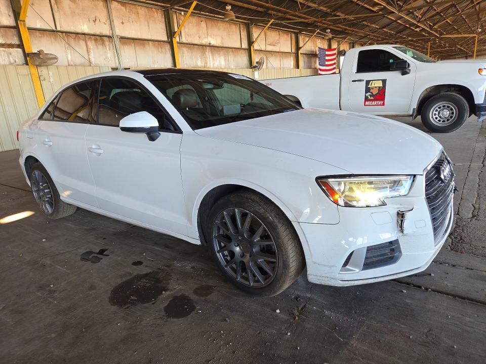 Снимка 4 от търг – 2018 AUDI A3 с VIN WAUAUGFF1J1053621