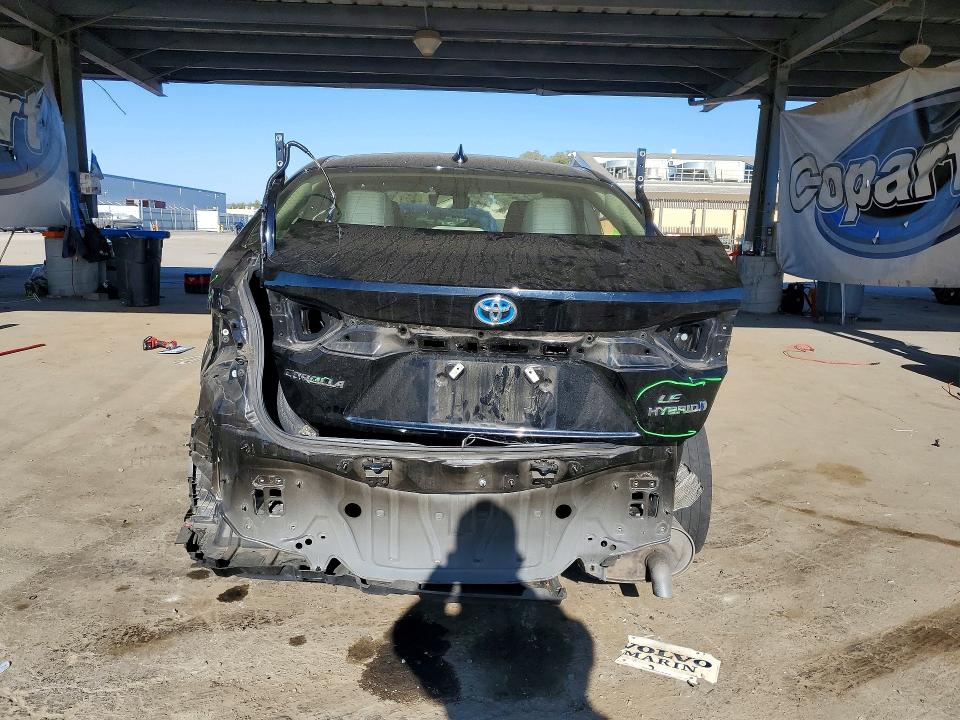 Снимка 6 от търг – 2023 TOYOTA COROLLA HYBRID с VIN JTDBCMFE0P3010871