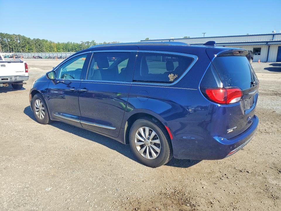 Снимка 2 от търг – 2018 CHRYSLER PACIFICA с VIN 2C4RC1EG5JR108518