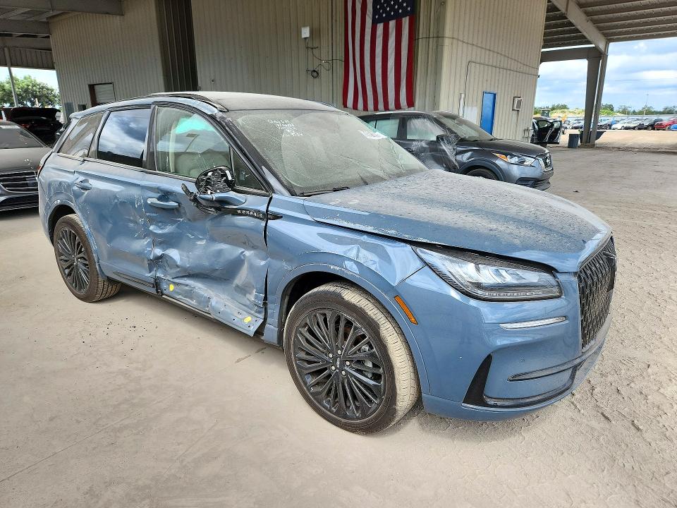 Photo 4 from auction – 2026 LINCOLN CORSAIR with VIN 5LMCJ1CA5TUL09537