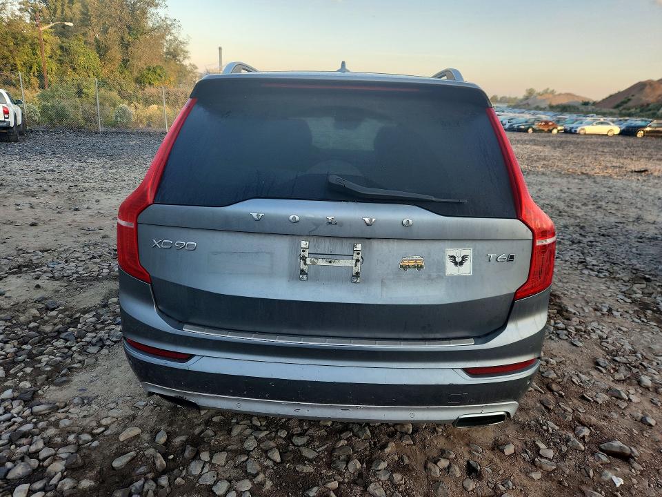 Foto 6 de la subasta – 2016 VOLVO XC90 con VIN YV4A22PK0G1094786