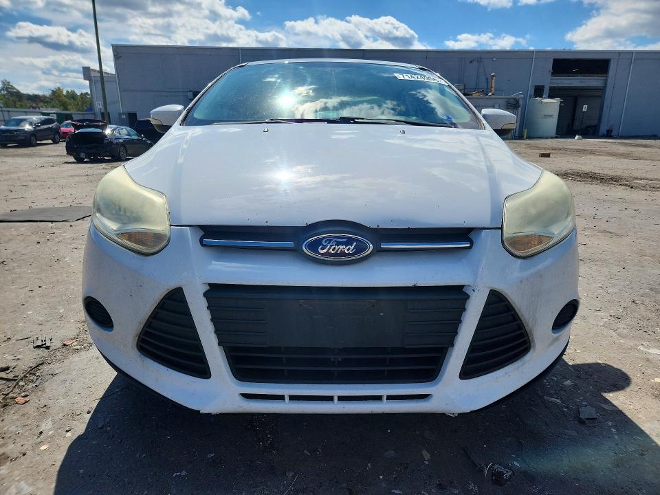 Photo 5 from auction – 2014 FORD FOCUS with VIN 1FADP3F20EL447060