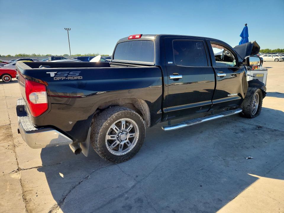 Photo 3 from auction – 2017 TOYOTA TUNDRA with VIN 5TFEM5F16HX121349
