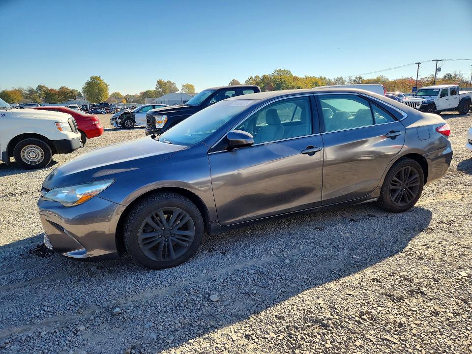 TOYOTA CAMRY 2015 с VIN 4T4BF1FKXFR453051 - Снимка от търг