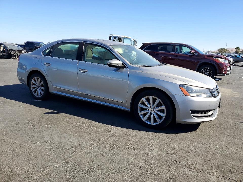 Снимка 4 от търг – 2012 VOLKSWAGEN PASSAT с VIN 1VWCP7A30CC065506