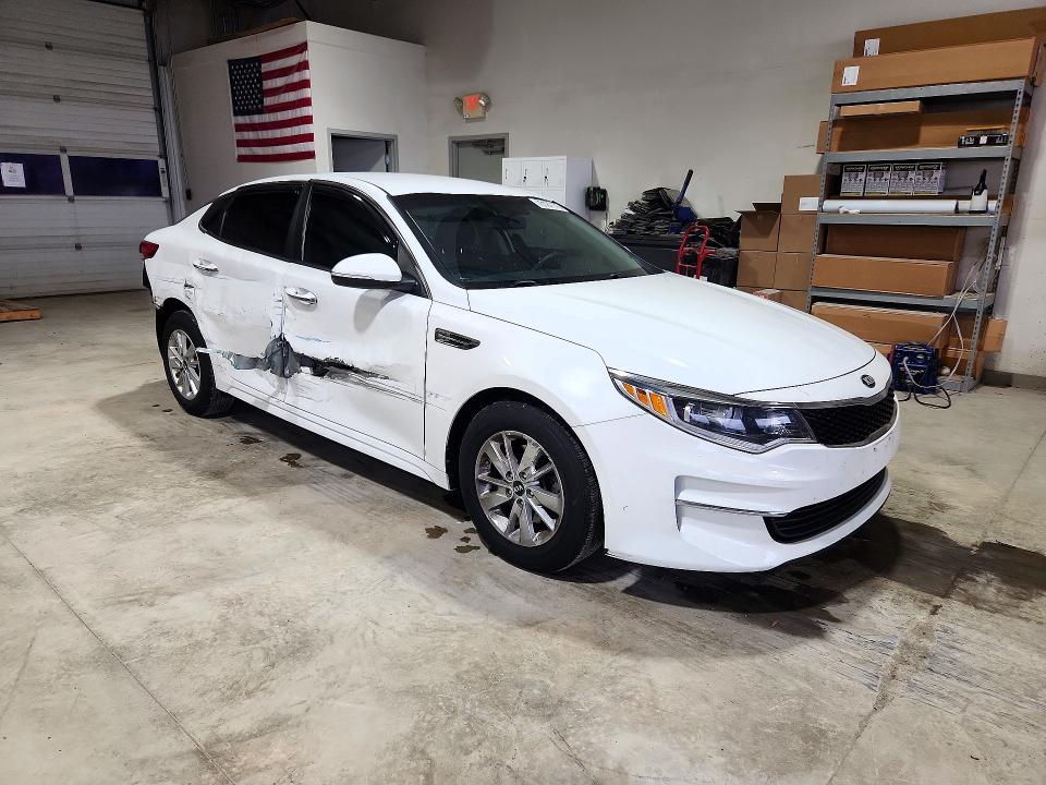 Zdjęcie 4 z aukcji – 2018 KIA OPTIMA z VIN 5XXGT4L33JG196955