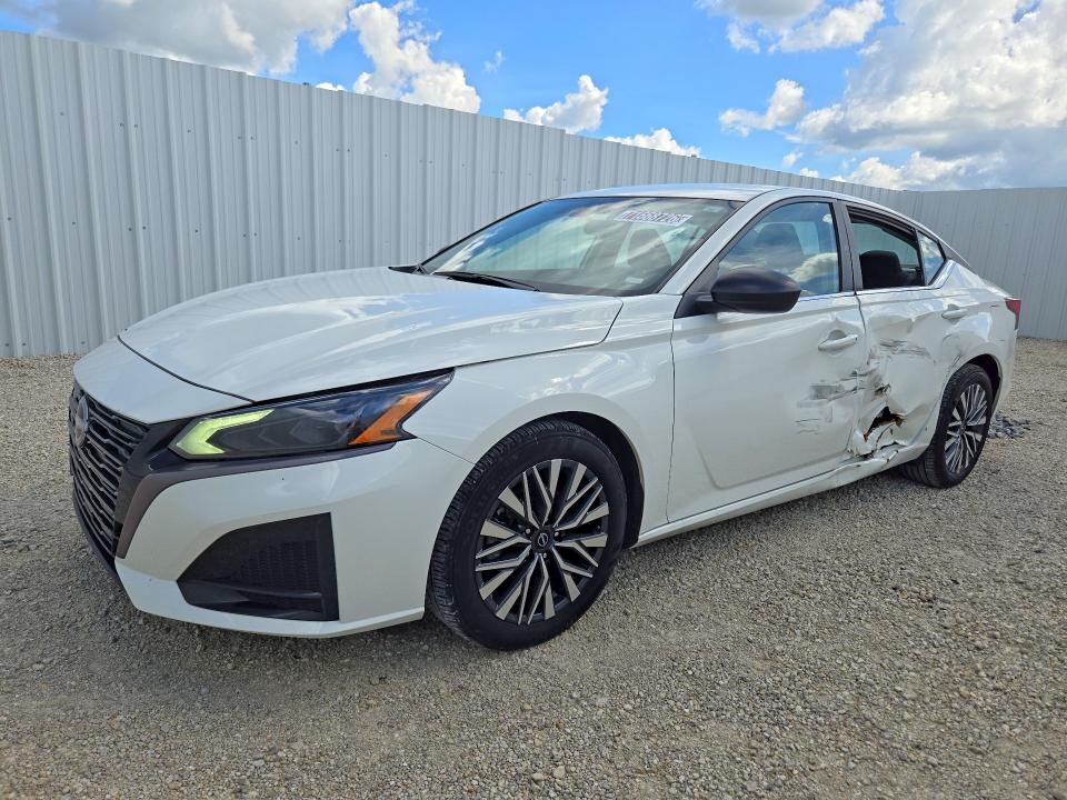 NISSAN ALTIMA 2026 with VIN 1N4BL4DV8TN310620 - Photo from auction