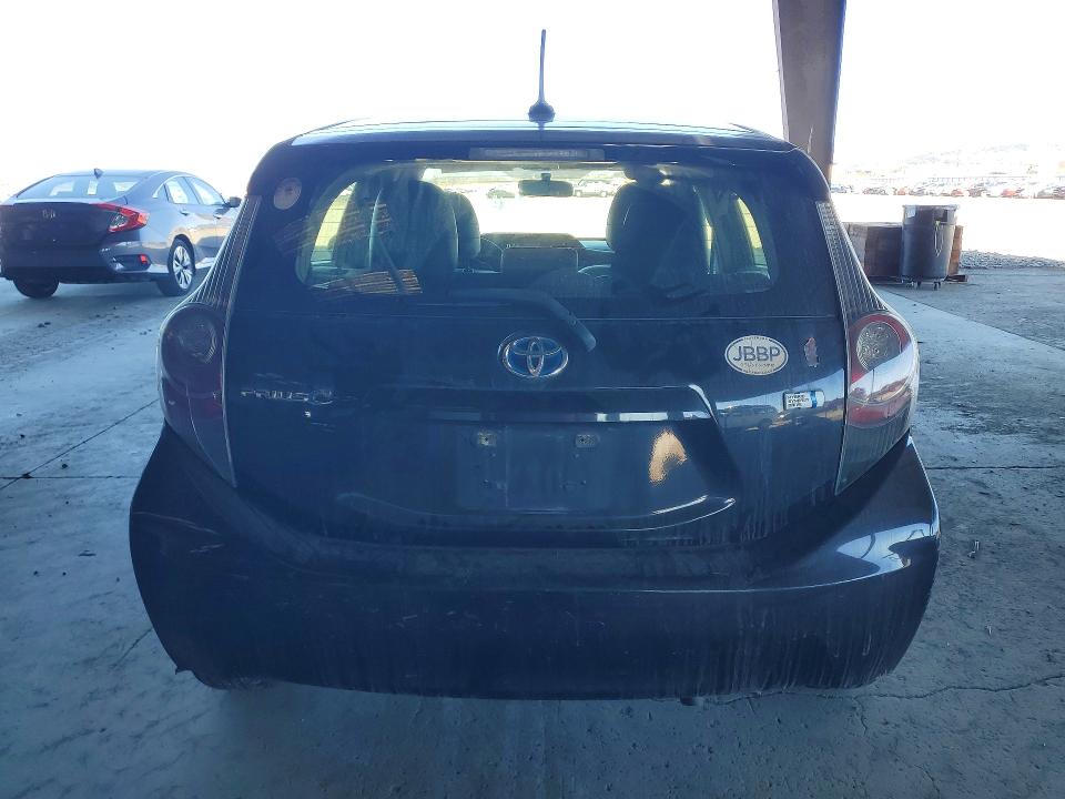 Снимка 6 от търг – 2012 TOYOTA PRIUS C с VIN JTDKDTB35C1017560
