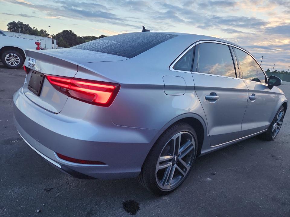Photo 3 from auction – 2019 AUDI A3 with VIN WAUAUGFF6K1024746