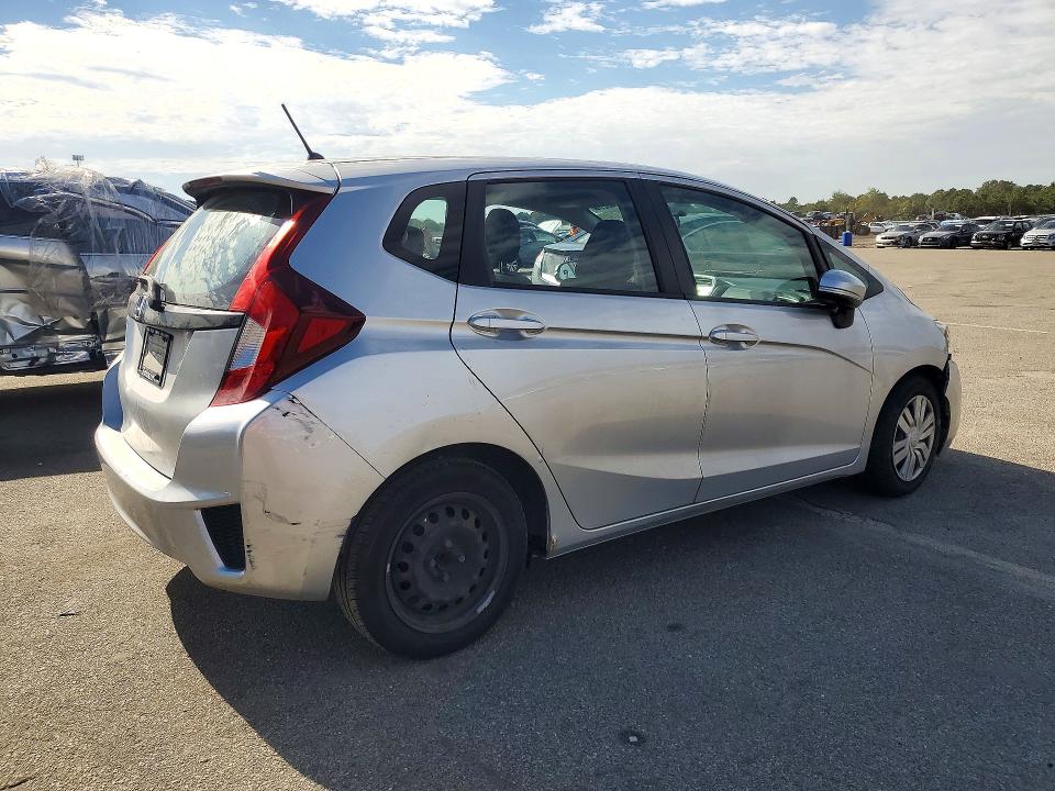 Снимка 3 от търг – 2015 HONDA FIT с VIN 3HGGK5G55FM711143