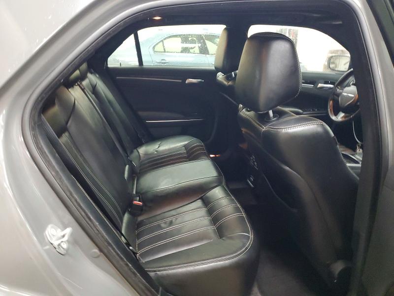 صورة رقم 10 من المزاد - 2018 CHRYSLER 300 مع VIN 2C3CCABG1JH285619