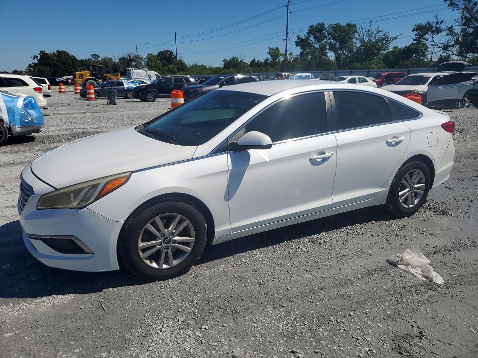 HYUNDAI SONATA 2017 con VIN 5NPE24AF2HH582885 - Foto de la subasta