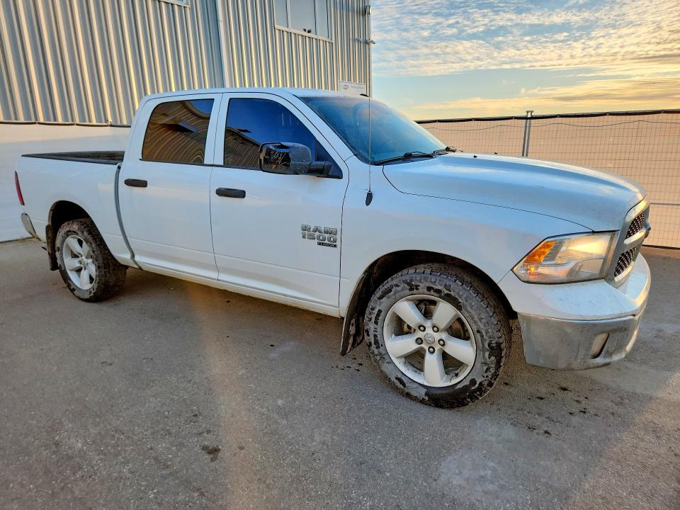Снимка 4 от търг – 2023 RAM 1500 CLASSIC с VIN 3C6RR7KG8PG657769