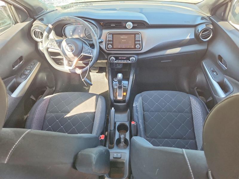 Снимка 8 от търг – 2018 NISSAN KICKS с VIN 3N1CP5CU5JL536924