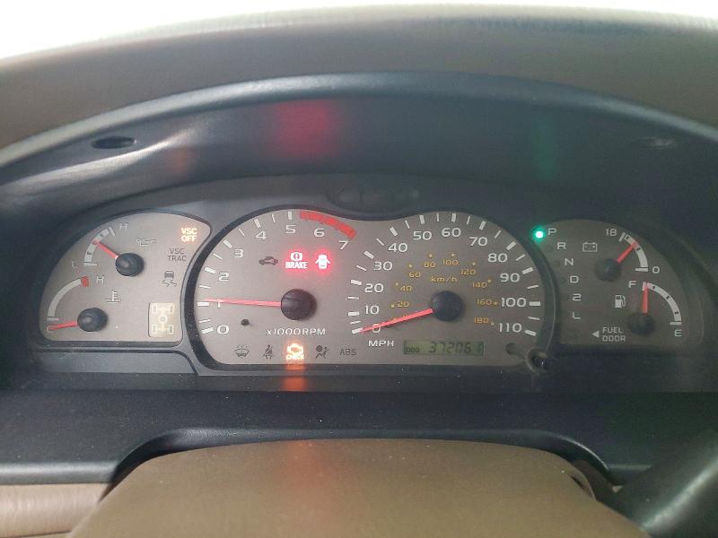 Photo 9 from auction – 2002 TOYOTA SEQUOIA with VIN 5TDBT48A42S127726