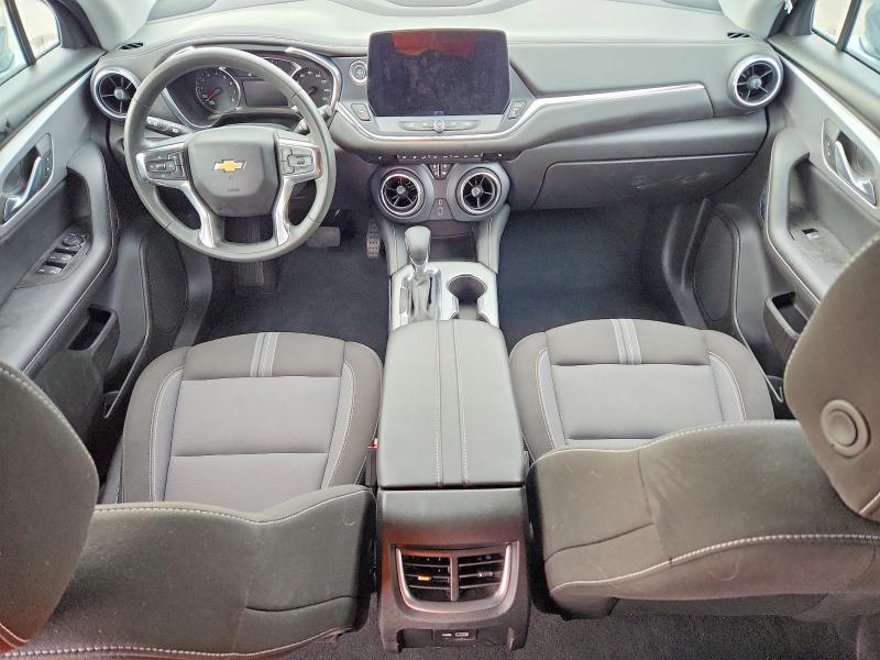 Снимка 8 от търг – 2025 CHEVROLET BLAZER с VIN 3GNKBHR45SS241952