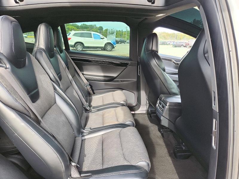 Zdjęcie 11 z aukcji – 2017 TESLA MODEL X z VIN 5YJXCAE2XHF051041