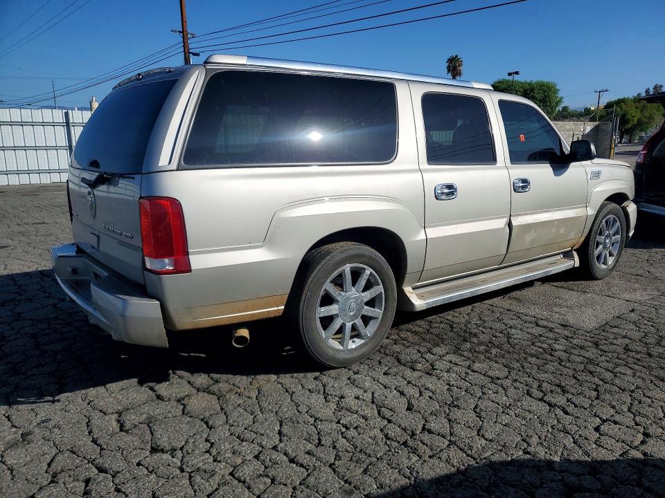Photo 3 from auction – 2005 CADILLAC ESCALADE with VIN 3GYFK66N15G219394