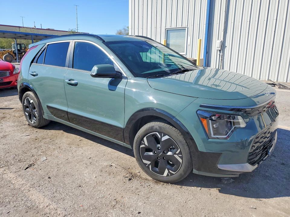 Foto 4 de la subasta – 2023 KIA NIRO con VIN KNDCT3L18P5037501