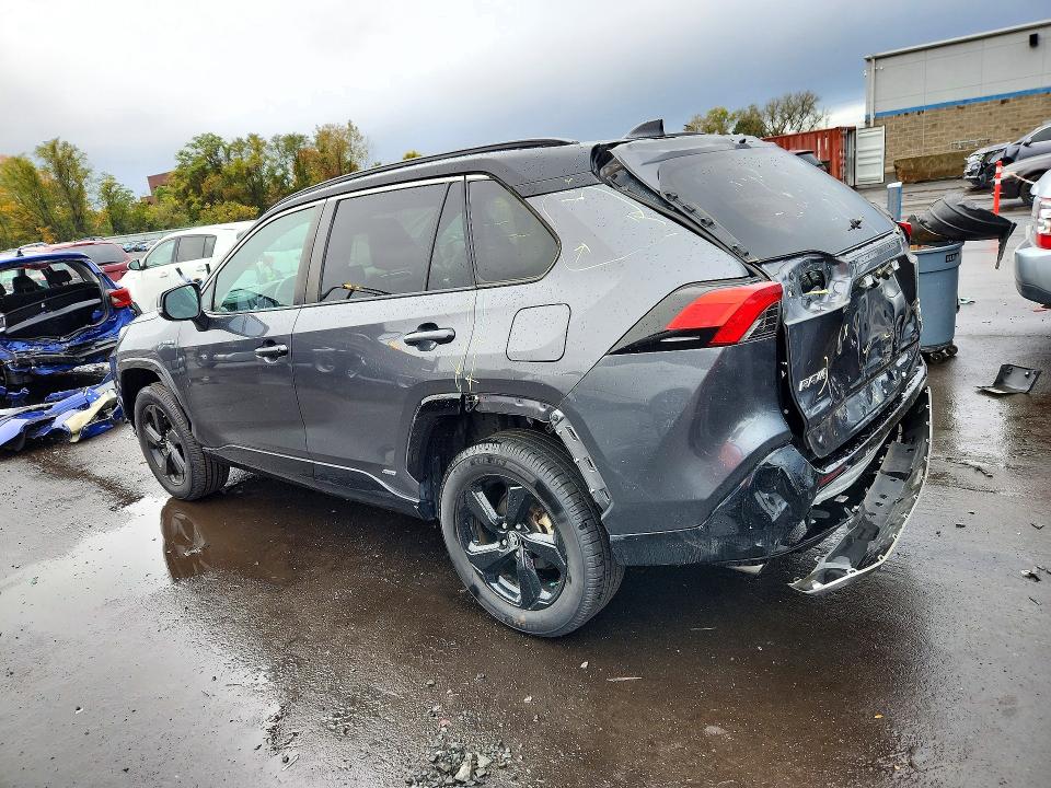 Снимка 2 от търг – 2021 TOYOTA RAV4 с VIN 4T3E6RFV0MU022576