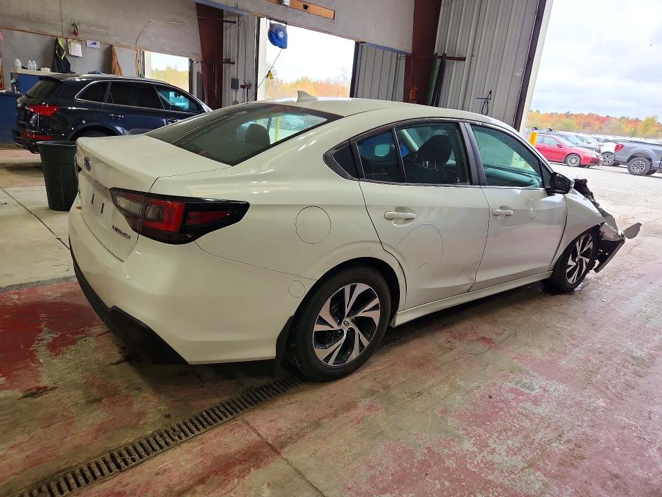 Снимка 3 от търг – 2021 SUBARU LEGACY с VIN 4S3BWAC60M3018211