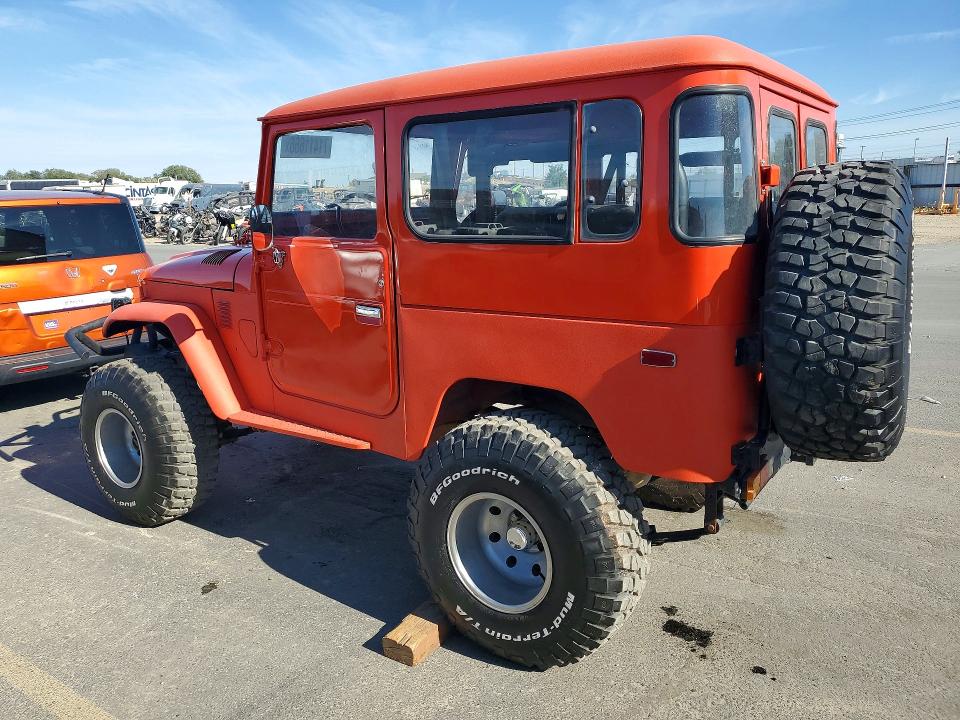 Снимка 2 от търг – 1977 TOYOTA LAND CRUISER с VIN FJ40256384