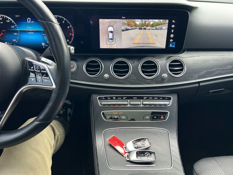 Снимка 10 от търг – 2022 MERCEDES-BENZ E с VIN W1KZF8DB4NB074393