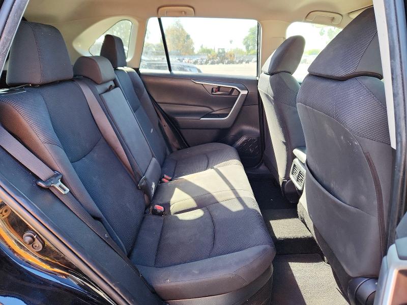 Снимка 11 от търг – 2019 TOYOTA RAV4 с VIN JTMLWRFV0KD015712