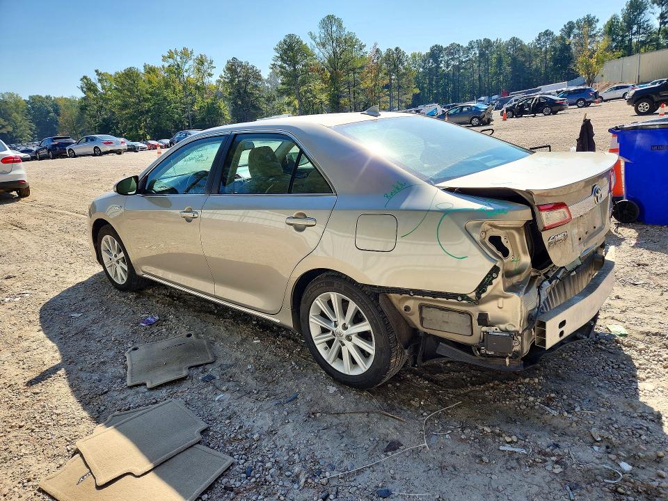 Снимка 2 от търг – 2014 TOYOTA CAMRY HYBRID с VIN 4T1BD1FK2EU100365