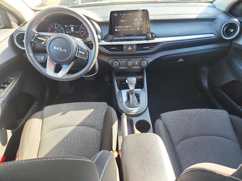 Foto 8 de la subasta – 2023 KIA FORTE con VIN 3KPF24AD4PE571957