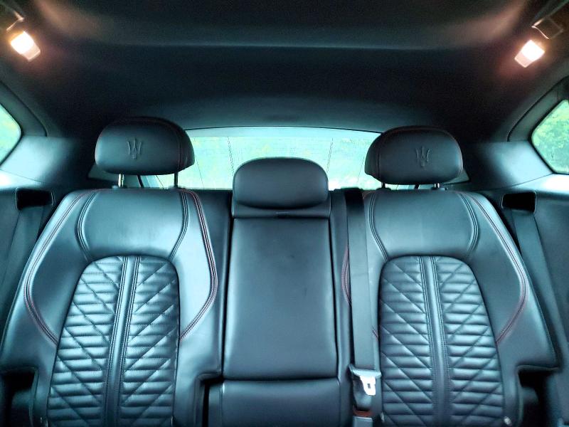 Снимка 10 от търг – 2019 MASERATI LEVANTE с VIN ZN661YUSXKX313535