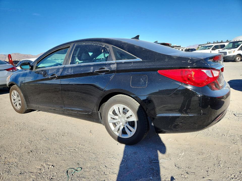 Photo 2 from auction – 2011 HYUNDAI SONATA with VIN 5NPEB4AC5BH120608