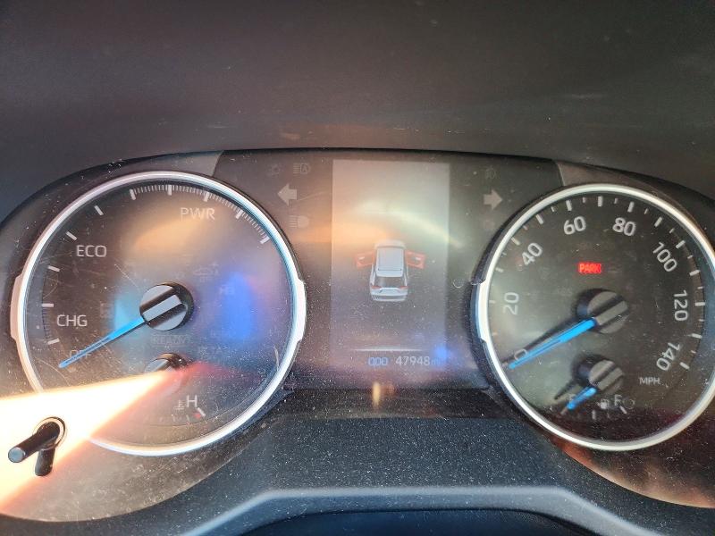 Снимка 9 от търг – 2021 TOYOTA RAV4 с VIN 2T3LWRFV3MW122243