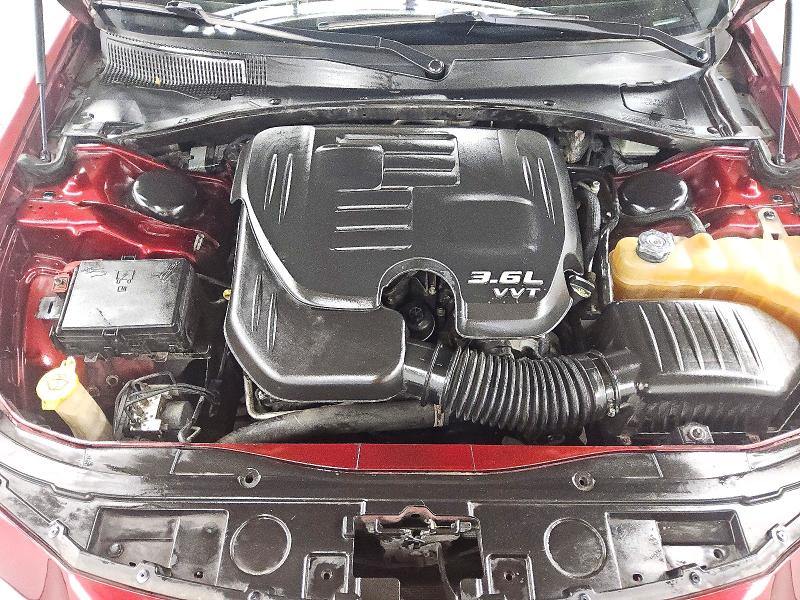 Снимка 11 от търг – 2018 CHRYSLER 300 с VIN 2C3CCAAG0JH278095