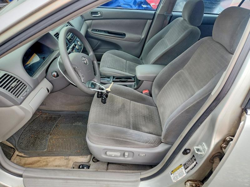 Снимка 7 от търг – 2005 TOYOTA CAMRY с VIN 4T1BE32K25U518455