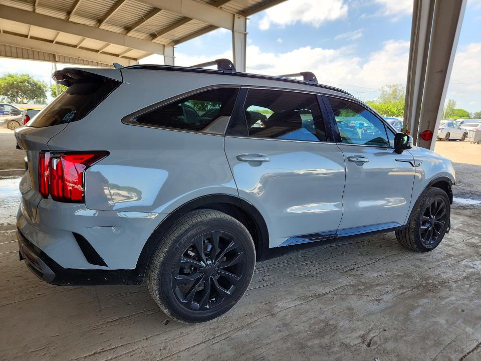 Снимка 3 от търг – 2022 KIA SORENTO с VIN 5XYRKDLF9NG132670