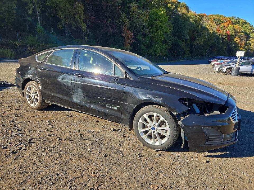 Фото 4 с аукциона – 2019 FORD FUSION с VIN 3FA6P0LU1KR192204
