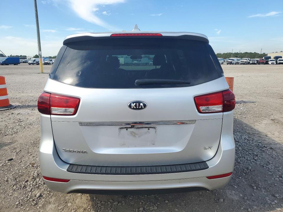 Снимка 6 от търг – 2017 KIA SEDONA с VIN KNDMB5C1XH6218419