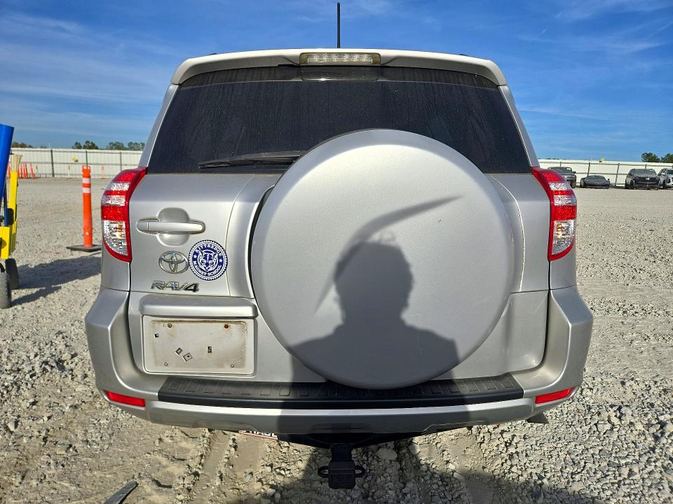 Снимка 6 от търг – 2012 TOYOTA RAV4 с VIN 2T3KF4DV9CW111702