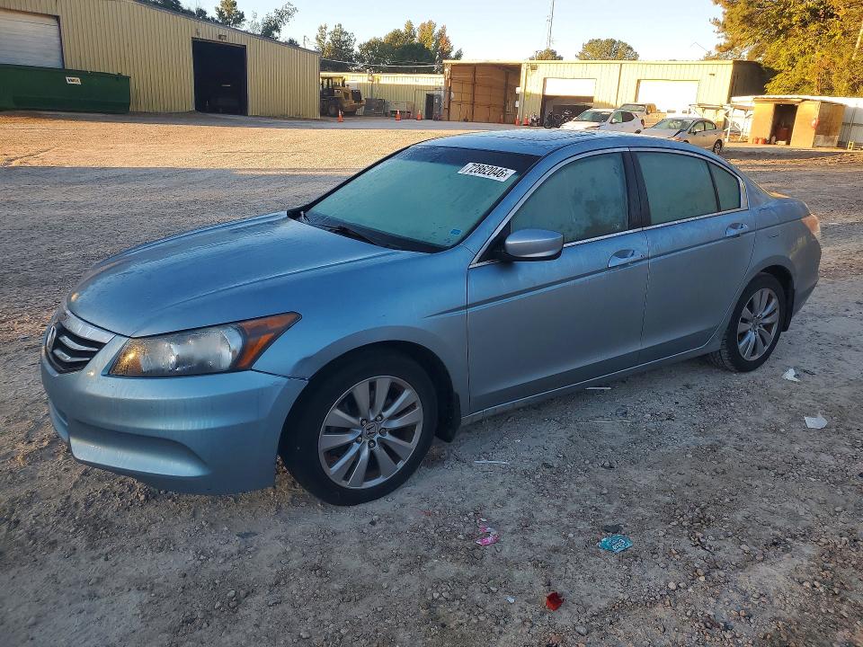 HONDA ACCORD 2011 with VIN 1HGCP2F86BA144698 - Photo from auction