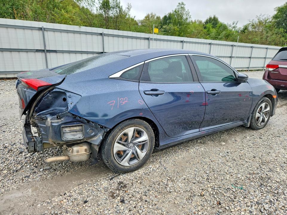 Снимка 3 от търг – 2021 HONDA CIVIC с VIN 2HGFC2F61MH536967