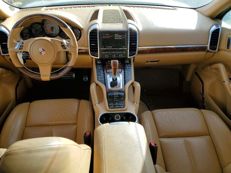 Снимка 8 от търг – 2011 PORSCHE CAYENNE с VIN WP1AE2A20BLA92602