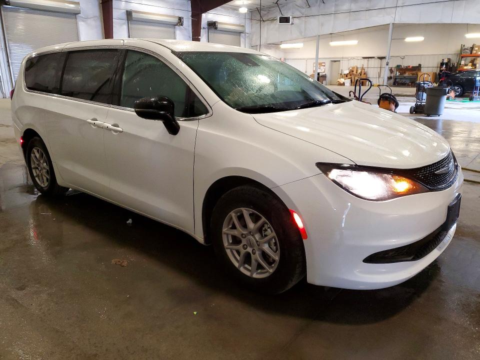 Снимка 4 от търг – 2025 CHRYSLER VOYAGER с VIN 2C4RC1CG7SR523599