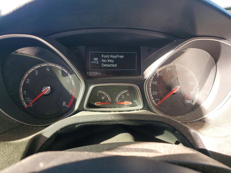 Снимка 9 от търг – 2016 FORD FOCUS с VIN 1FADP3L96GL324996