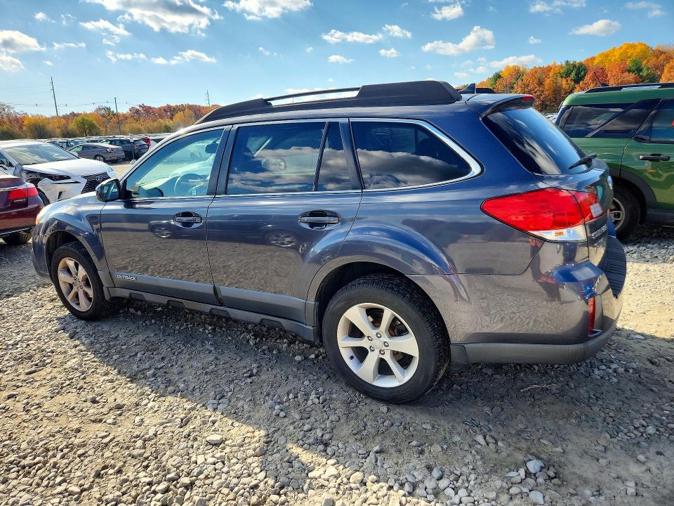 Снимка 2 от търг – 2014 SUBARU OUTBACK с VIN 4S4BRBCC3E3230729