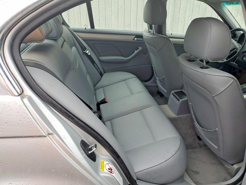 Фото 10 с аукциона – 2004 BMW 330 с VIN WBAEV53414KM38004