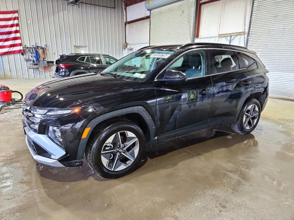 HYUNDAI TUCSON 2026 with VIN 5NMJBCDE0TH669766 - Photo from auction