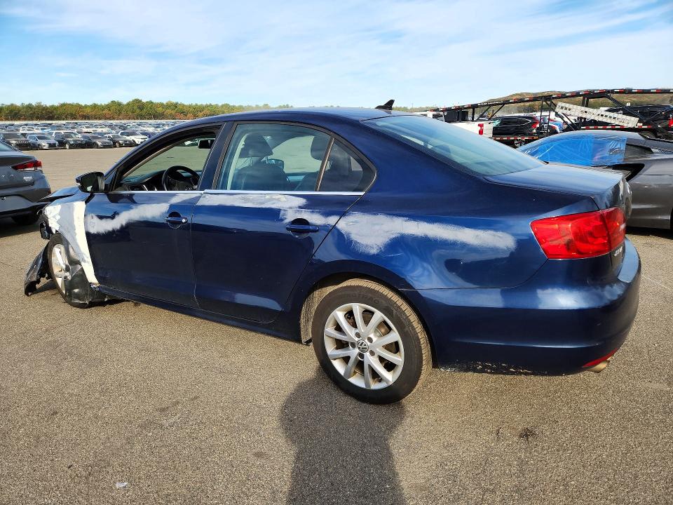 Photo 2 from auction – 2013 VOLKSWAGEN JETTA with VIN 3VWDP7AJ5DM372589