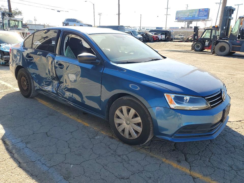 Снимка 4 от търг – 2015 VOLKSWAGEN JETTA с VIN 3VW2K7AJ9FM303204